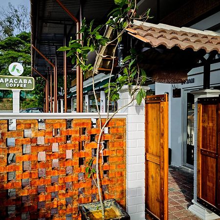 Mulyo Hotel Порт-Диксон Экстерьер фото