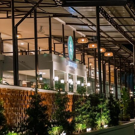 Mulyo Hotel Порт-Диксон Экстерьер фото
