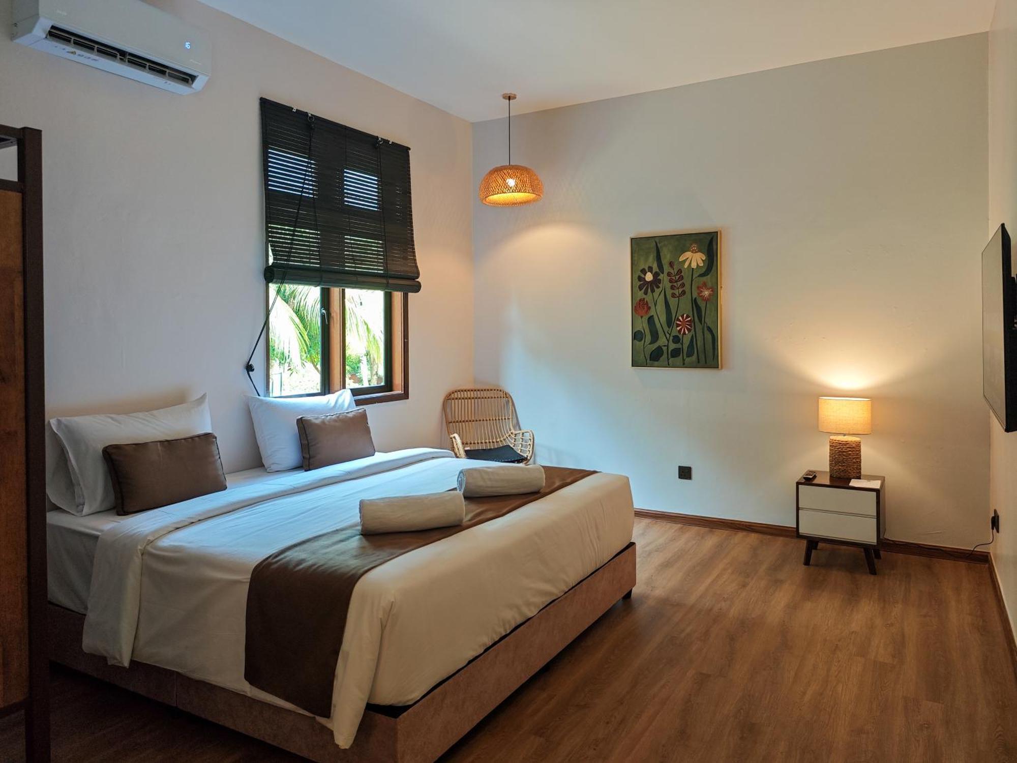 Mulyo Hotel Порт-Диксон Экстерьер фото