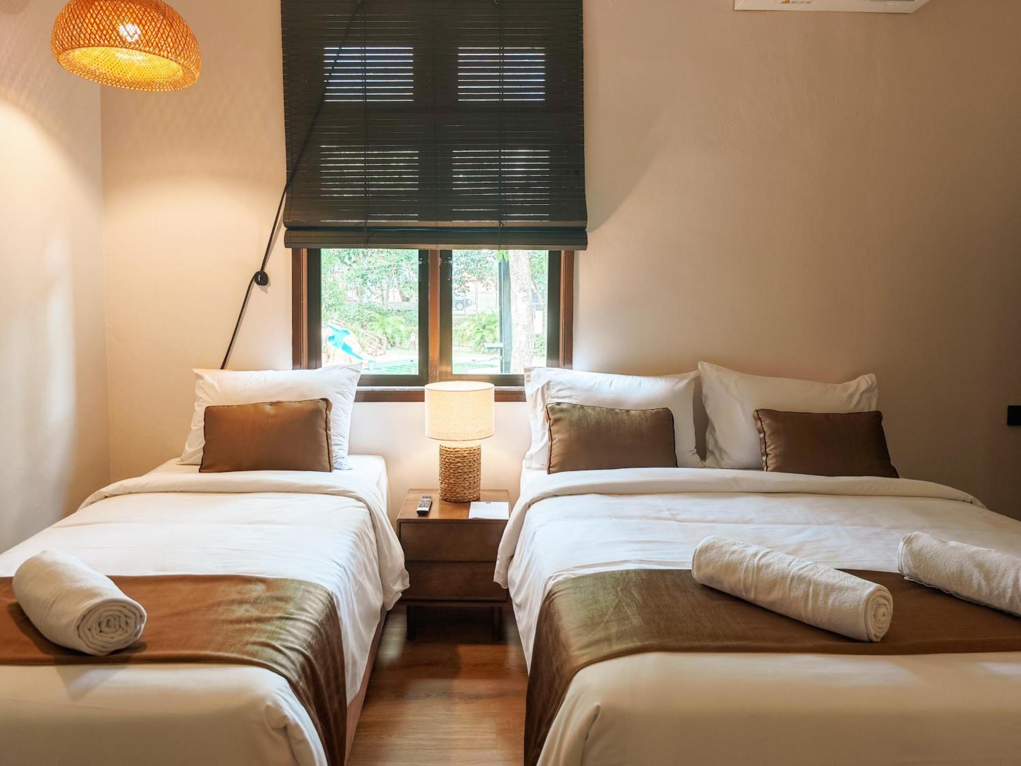 Mulyo Hotel Порт-Диксон Экстерьер фото