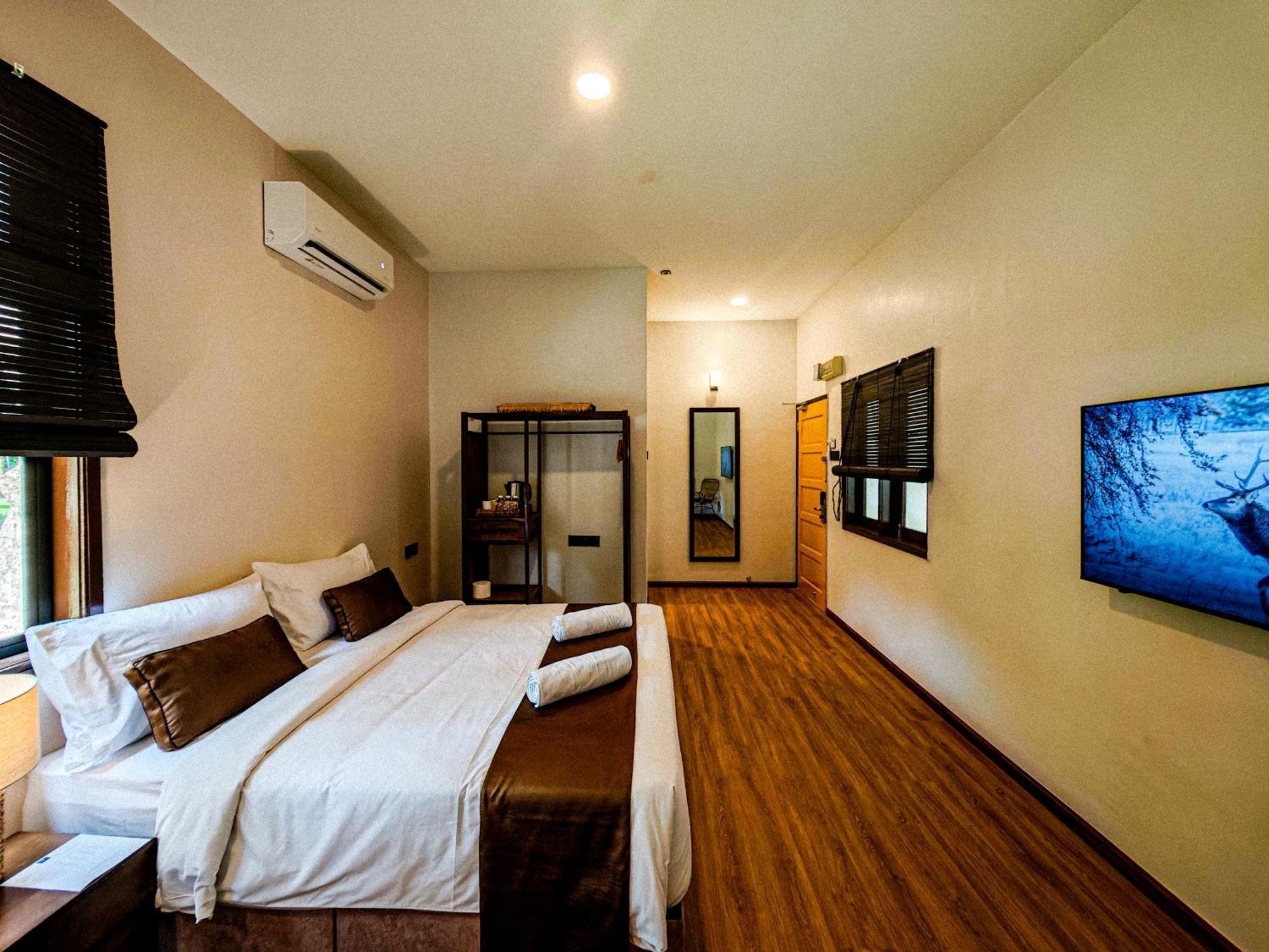 Mulyo Hotel Порт-Диксон Экстерьер фото