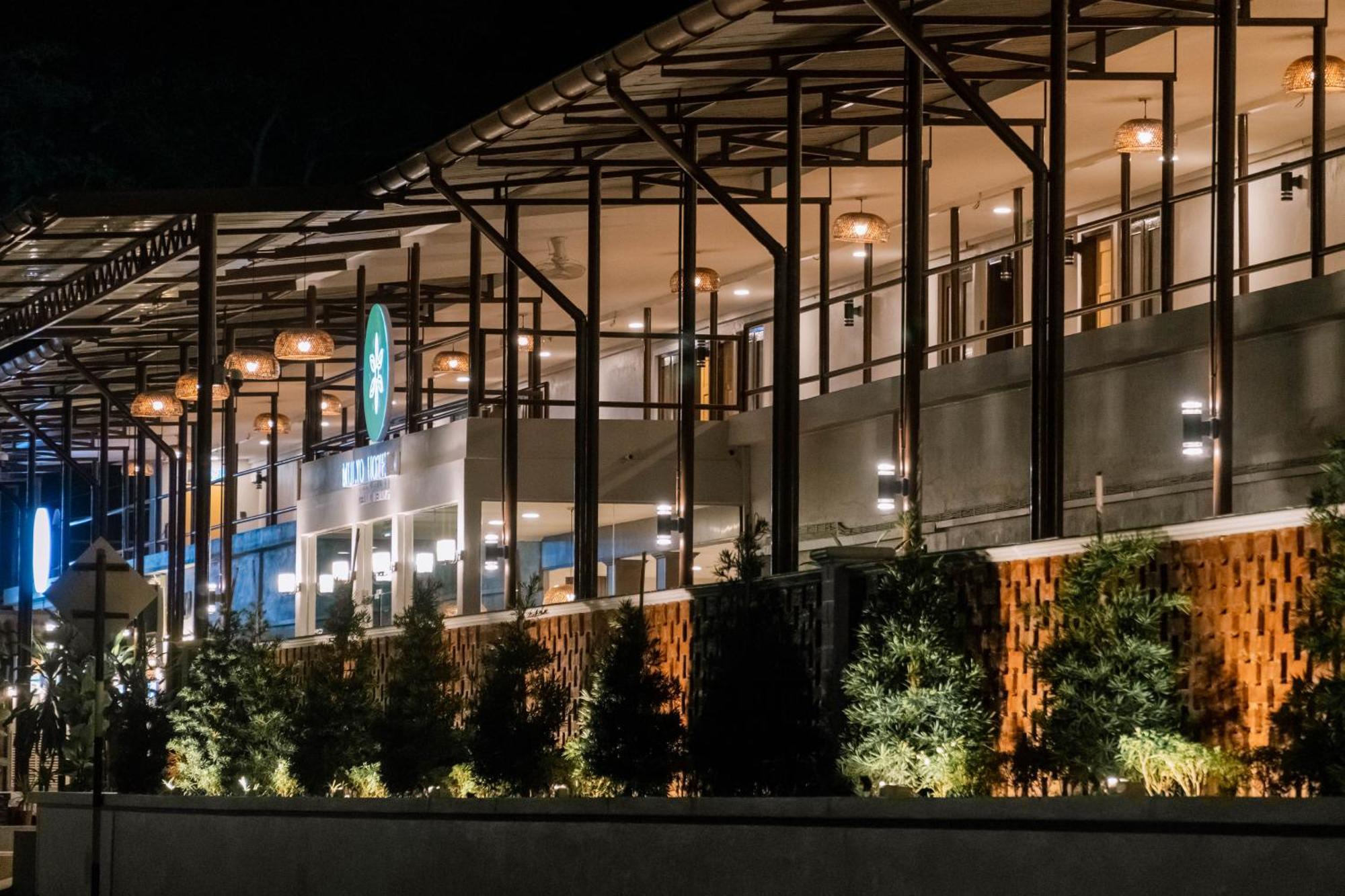 Mulyo Hotel Порт-Диксон Экстерьер фото