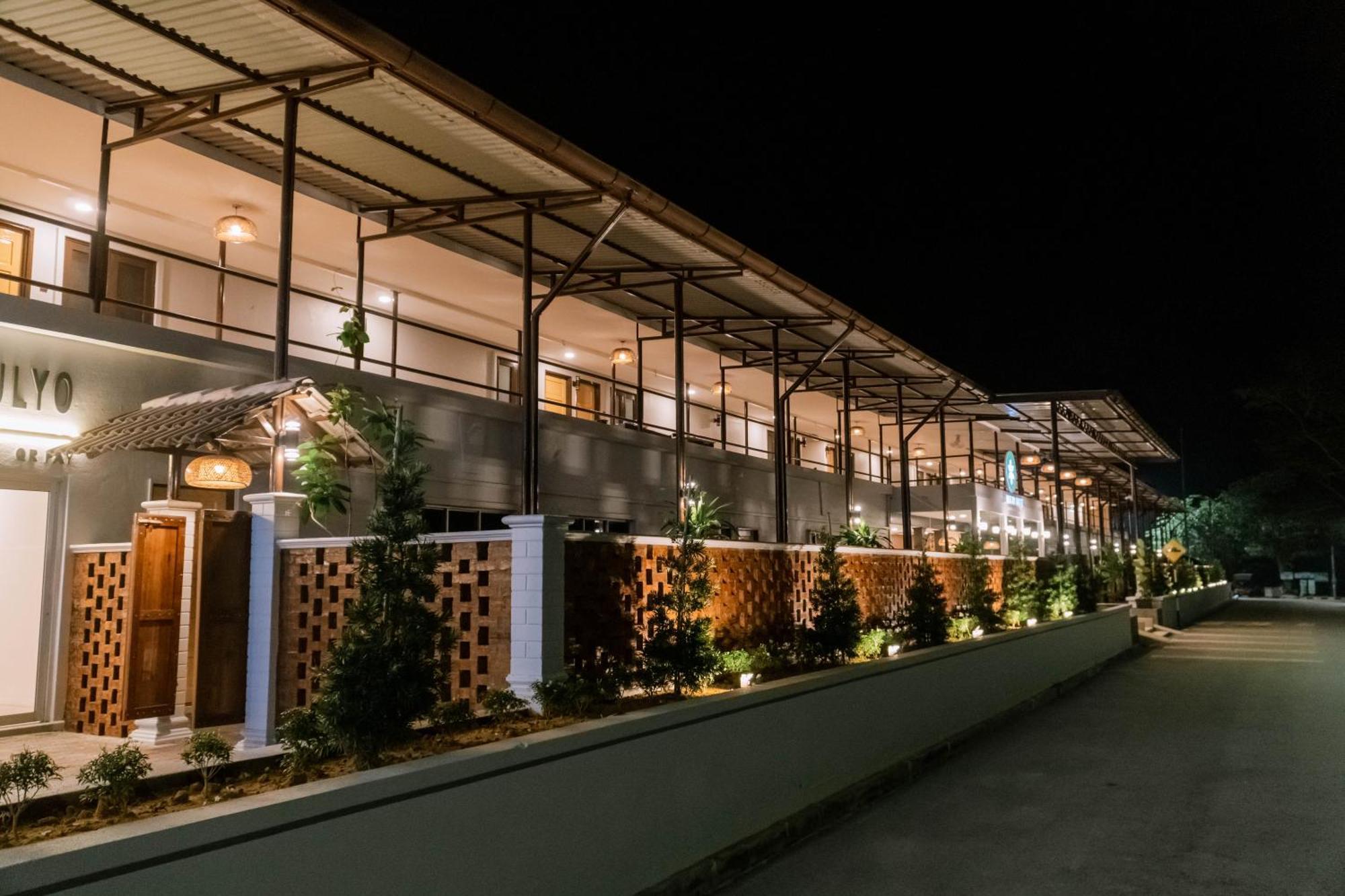 Mulyo Hotel Порт-Диксон Экстерьер фото